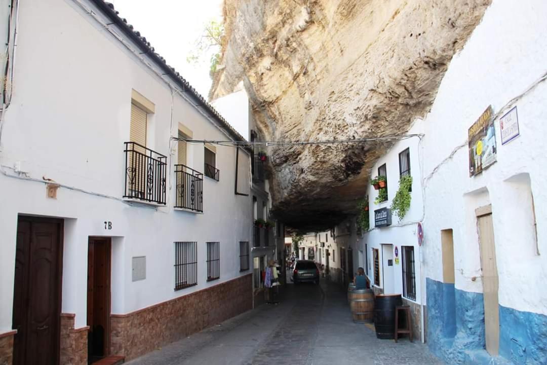 La Roca Encantada Setenil De Las Bodegas Eksteriør billede
